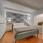 Casa Marie, In A Traditional Corner Townhouse In The 3 Cities, Built In 1881 * Cospicua