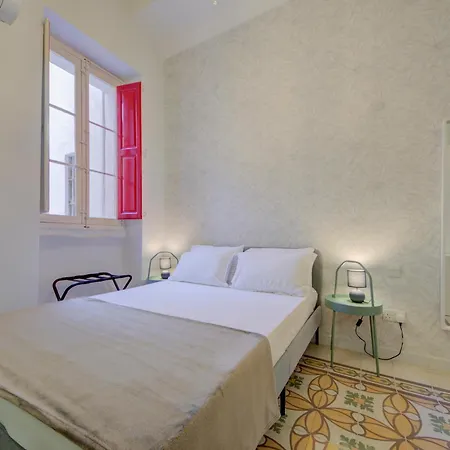 Casa Marie, In A Traditional Corner Townhouse In The 3 Cities, Built In 1881 * Cospicua