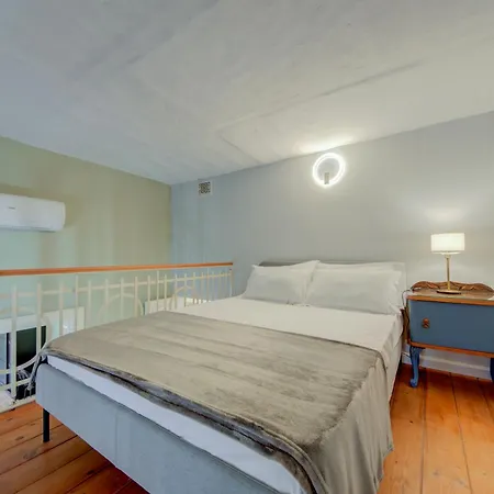 Casa Marie, In A Traditional Corner Townhouse In The 3 Cities, Built In 1881 Holiday home