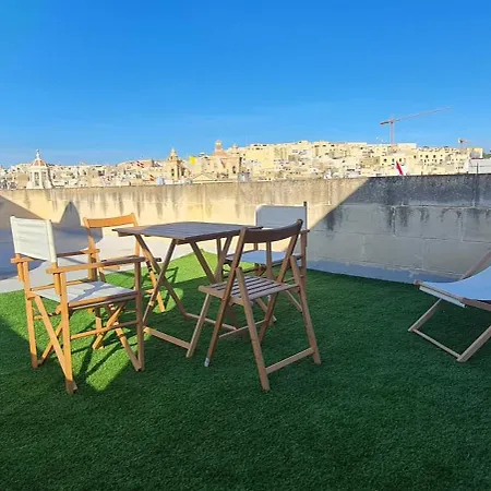 בית נופש Casa Marie, In A Traditional Corner Townhouse In The 3 Cities, Built In 1881