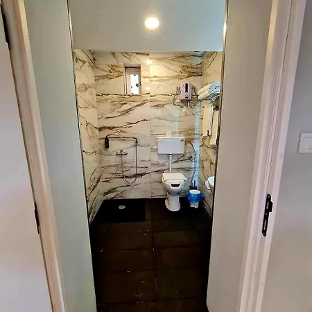 Casa Marie, In A Traditional Corner Townhouse In The 3 Cities, Built In 1881