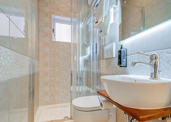 Casa Marie, In A Traditional Corner Townhouse In The 3 Cities, Built In 1881 Cospicua