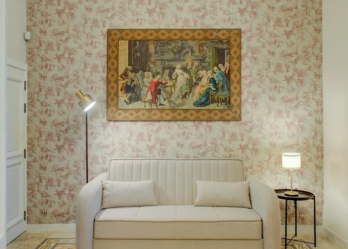 Casa Marie, In A Traditional Corner Townhouse In The 3 Cities, Built In 1881 *