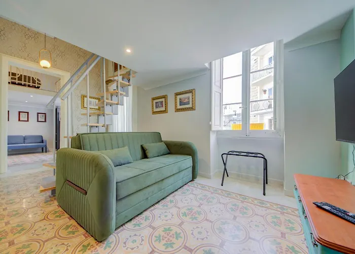 Casa Marie, In A Traditional Corner Townhouse In The 3 Cities, Built In 1881 Ferienhaus *