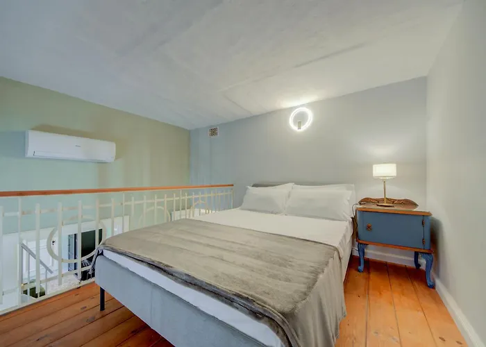 Casa Marie, In A Traditional Corner Townhouse In The 3 Cities, Built In 1881 Ferienhaus