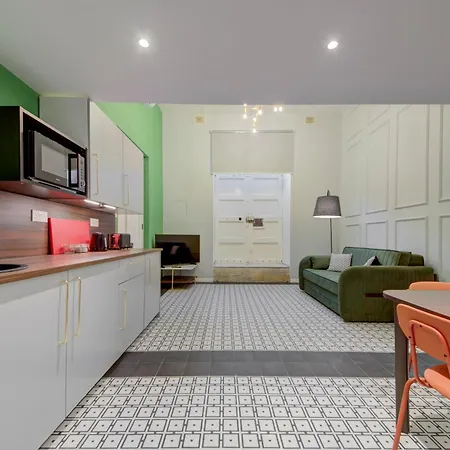 Casa Marie, In A Traditional Corner Townhouse In The 3 Cities, Built In 1881 Cospicua