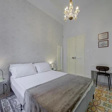 Prázdninový dům Casa Marie, In A Traditional Corner Townhouse In The 3 Cities, Built In 1881 *